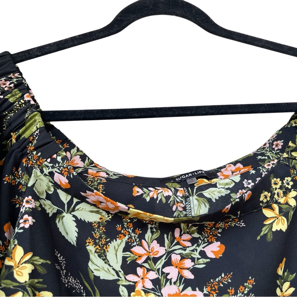 SugarLips Size 1X Plus Floral Black Balloon Sleeve Women's Top - Picture 3 of 9